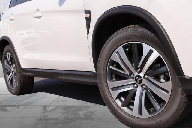 Used 2024 Mitsubishi Outlander Sport ES AWD/4WD image 3
