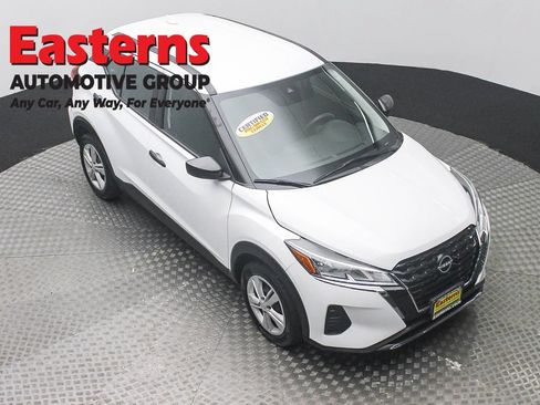 Used 2024 Nissan Kicks S FWD image 3