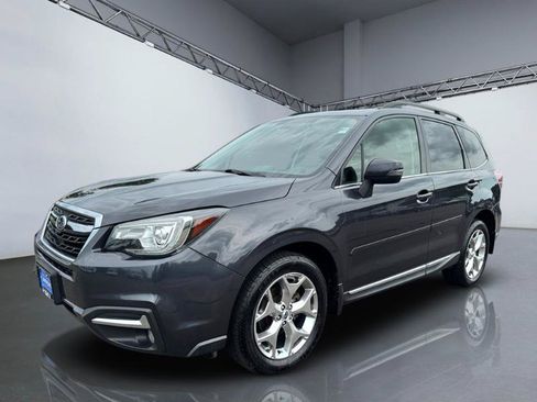 Used 2017 Subaru Forester 2.5i Touring AWD/4WD image 11