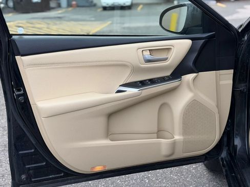 Used 2017 Toyota Camry XLE FWD image 27