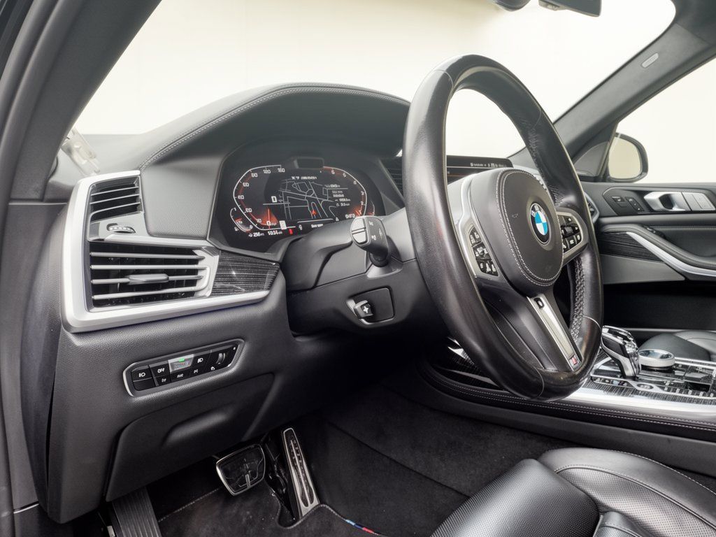 Used 2022 BMW X7 M50i AWD/4WD image 4