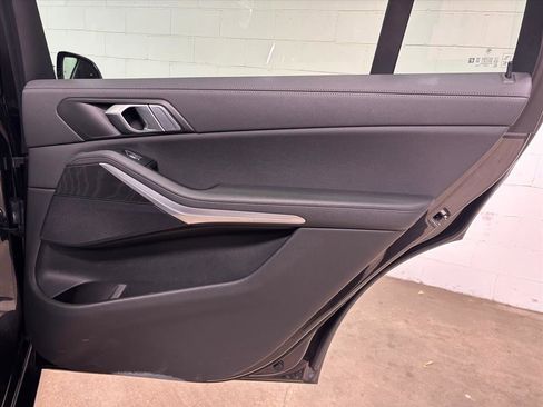 Used 2022 BMW X7 xDrive40i image 43