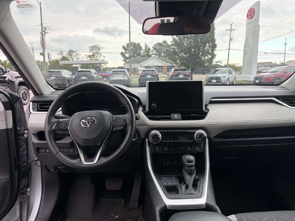 Certified 2025 Toyota RAV4 XLE w/ Convenience Package AWD/4WD image 39
