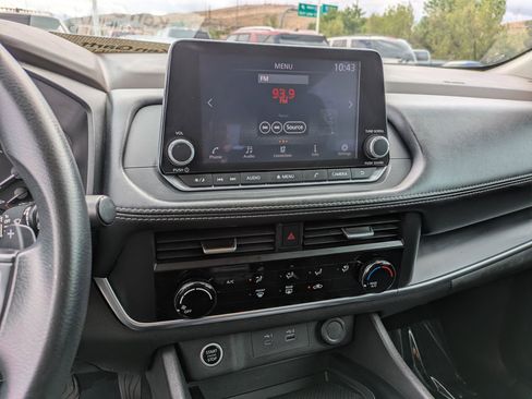Used 2023 Nissan Rogue S AWD/4WD image 24