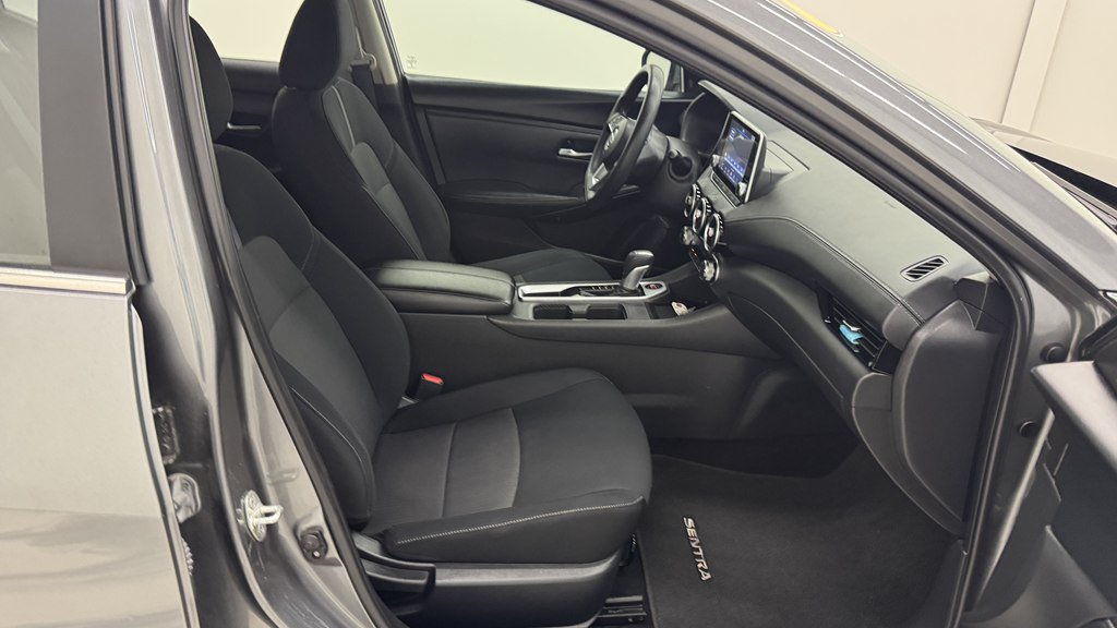 Used 2023 Nissan Sentra SV FWD image 25