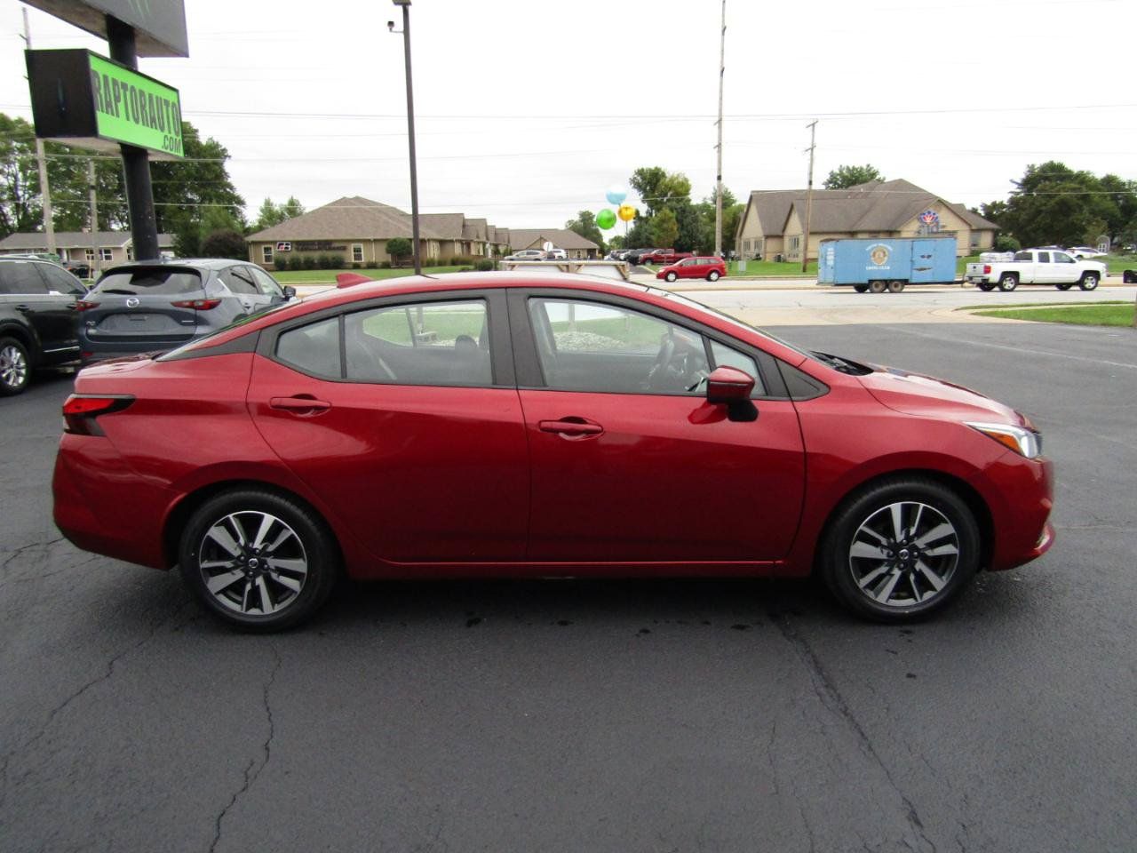 Used 2021 Nissan Versa SV FWD image 9