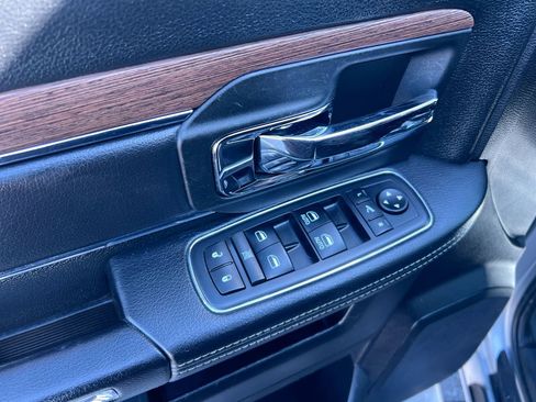 Used 2017 RAM 2500 Laramie image 16