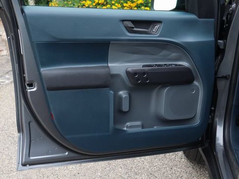 Used 2025 Ford Maverick XL FWD image 17