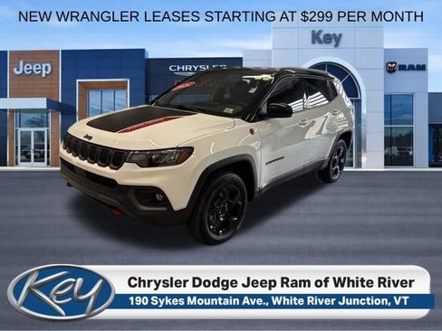 Used 2024 Jeep Compass Trailhawk AWD/4WD image 1