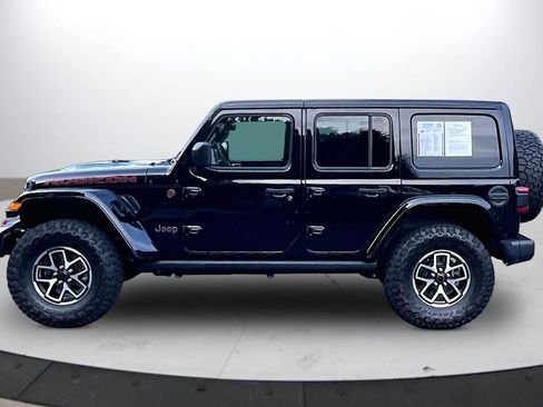 Used 2024 Jeep Wrangler Unlimited Rubicon w/ Technology Group AWD/4WD image 5