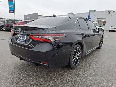 Used 2022 Toyota Camry SE image 11