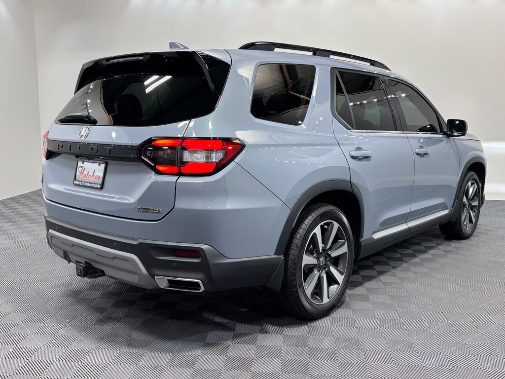 Used 2024 Honda Pilot Touring image 6