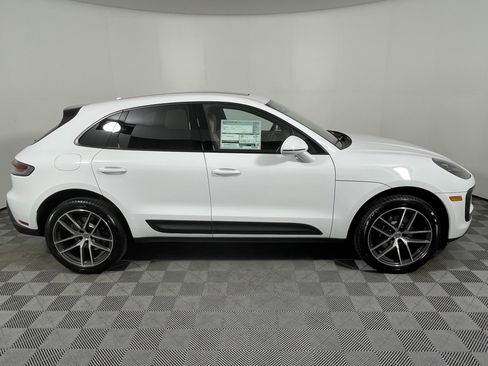 New 2026 Porsche Macan image 8