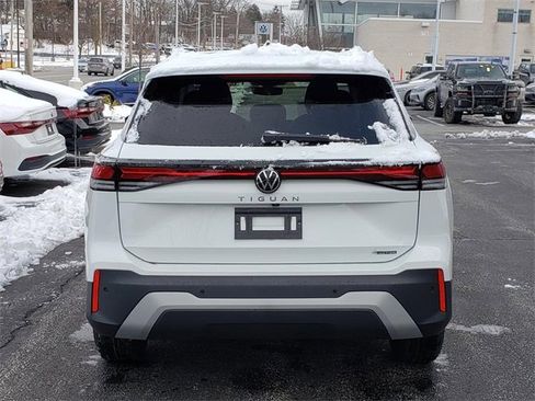 New 2025 Volkswagen Tiguan S image 4