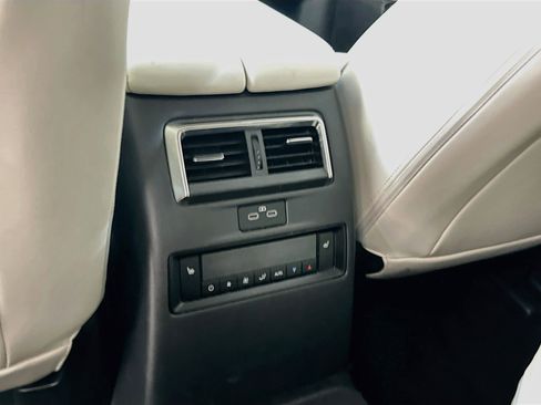 Used 2024 MAZDA CX-90 Plug-In Hybrid w/ Premium Plus AWD/4WD image 29