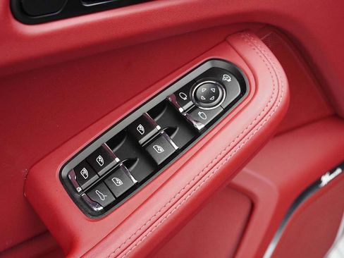 Used 2024 Porsche Macan GTS image 43