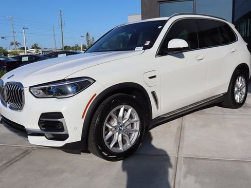 Used 2023 BMW X5 xDrive45e w/ Executive Package AWD/4WD image 8