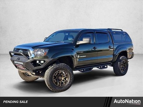 Used 2013 Toyota Tacoma image 1