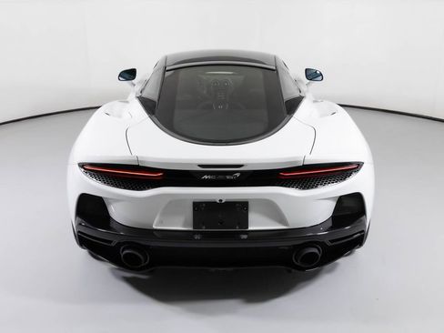 Used 2022 McLaren GT image 13