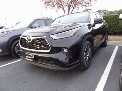 Used 2023 Toyota Highlander XLE