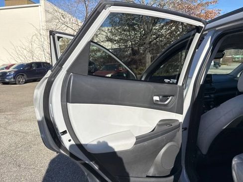 Certified 2023 Hyundai Kona Limited image 34