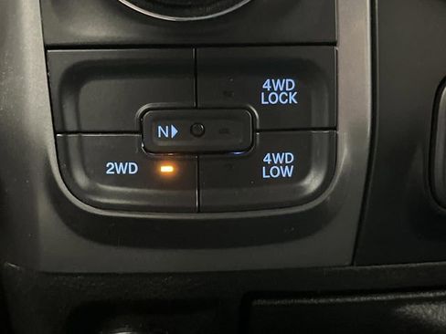 Used 2022 RAM 1500 Classic SLT image 20