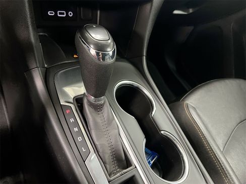 Used 2020 Chevrolet Equinox Premier image 16