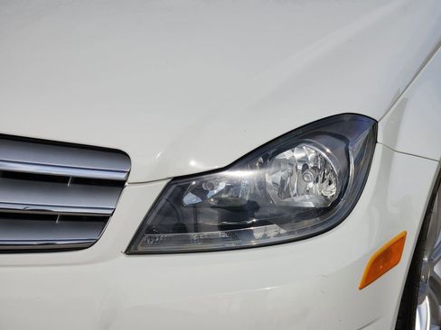 Used 2012 Mercedes-Benz C 250 Sedan image 9