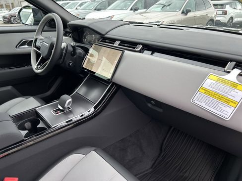 New 2026 Land Rover Range Rover Velar Dynamic SE image 20