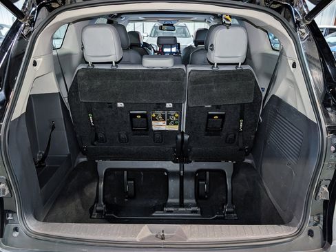 Used 2021 Toyota Sienna XLE w/ XLE Plus Package image 23