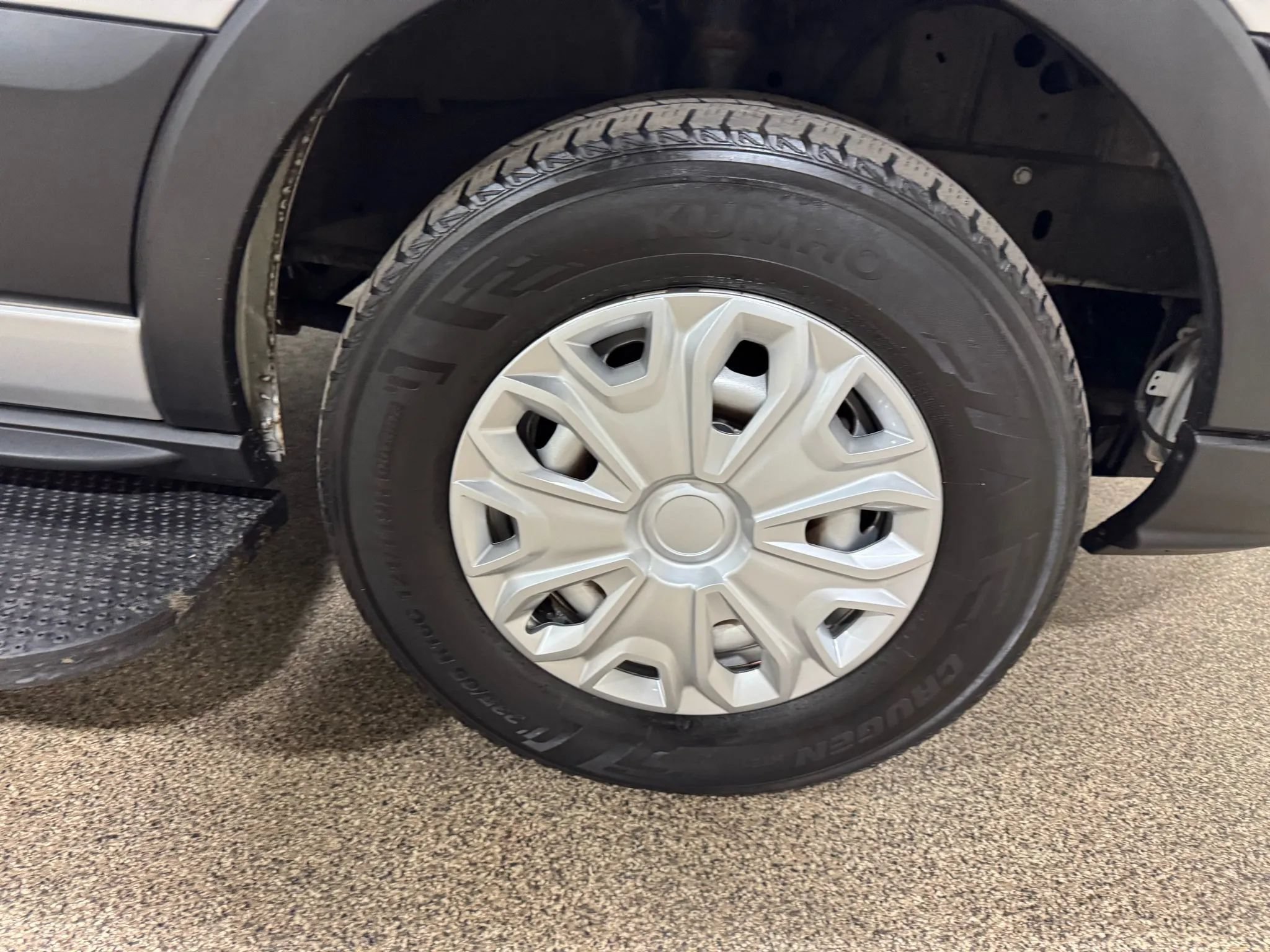 Used 2019 Ford Transit 250 148 Medium Roof RWD image 55