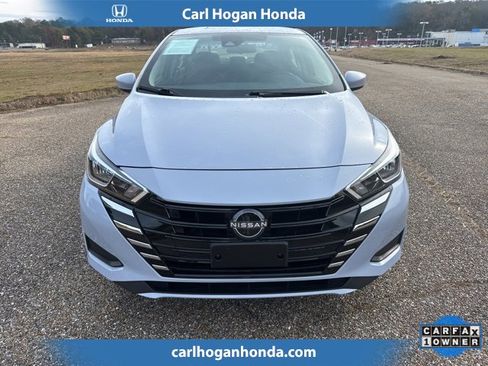 Used 2024 Nissan Versa SV image 6