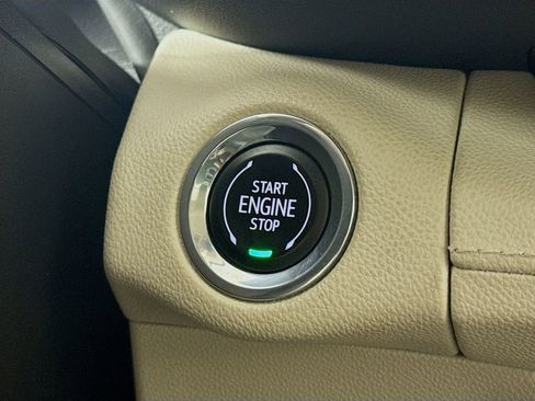 Used 2022 Buick Envision Avenir w/ Technology Package II image 20