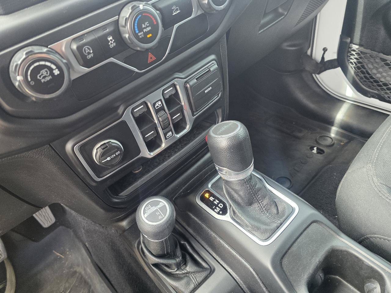 Used 2020 Jeep Gladiator Sport w/ Quick Order Package 24S AWD/4WD image 15