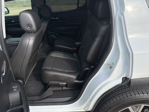 Used 2021 GMC Acadia SLT w/ Technology Package image 7