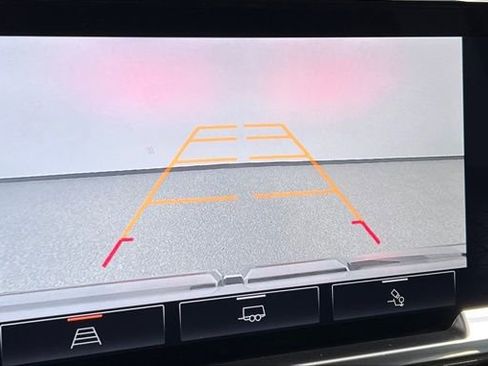 Used 2025 GMC Sierra 1500 Elevation w/ Preferred Package image 33