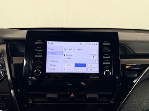 Used 2024 Toyota Camry SE image 18