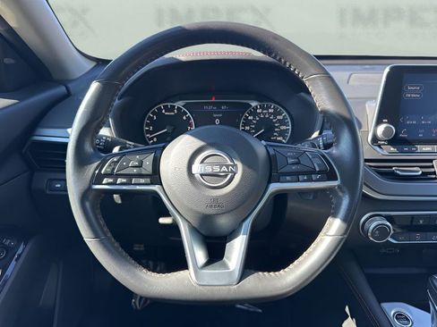 Used 2023 Nissan Altima 2.5 SR image 11