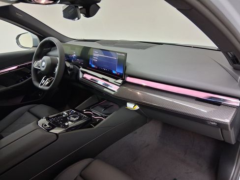 New 2026 BMW i5 eDrive40 w/ M Sport Package RWD image 30