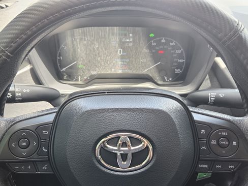 Certified 2025 Toyota Corolla LE FWD image 22