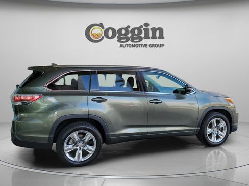Used 2015 Toyota Highlander Limited image 7