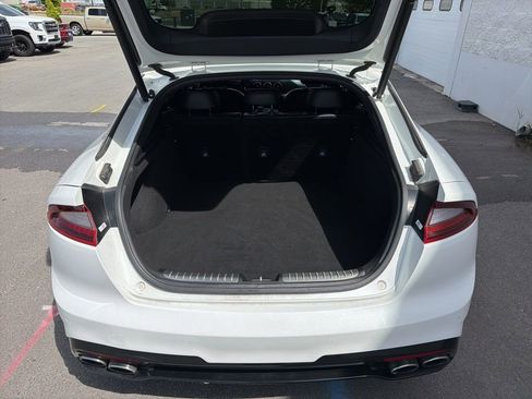 Used 2019 Kia Stinger GT2 image 27