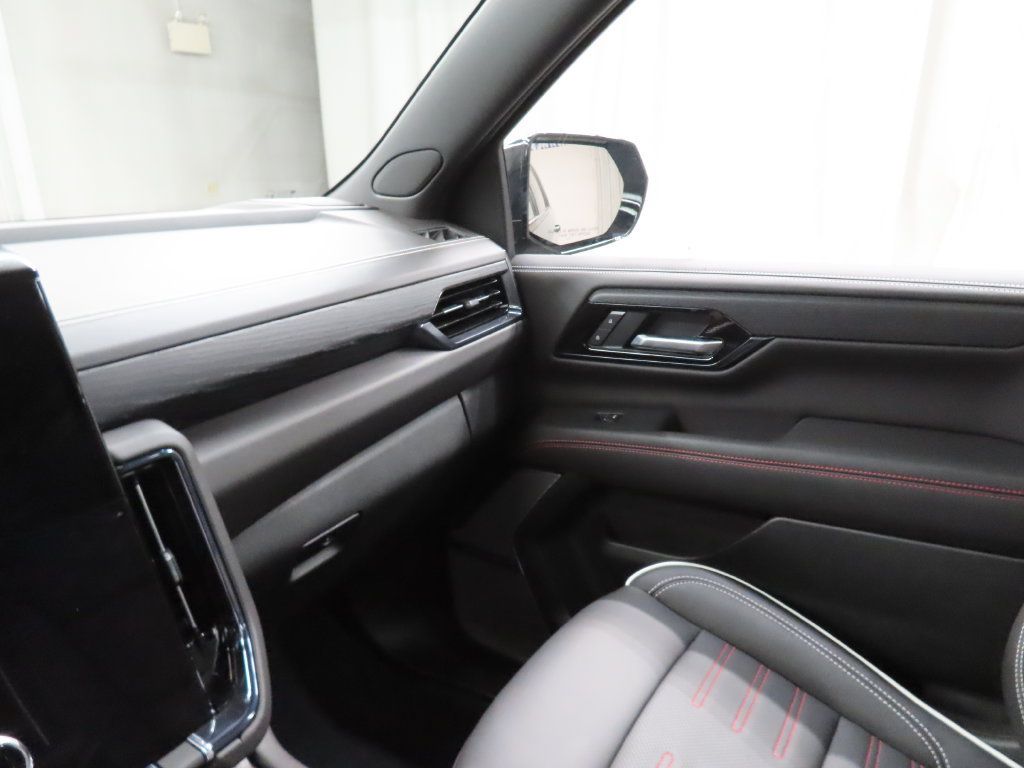 Used 2026 GMC Yukon XL AT4 Ultimate AWD/4WD image 28