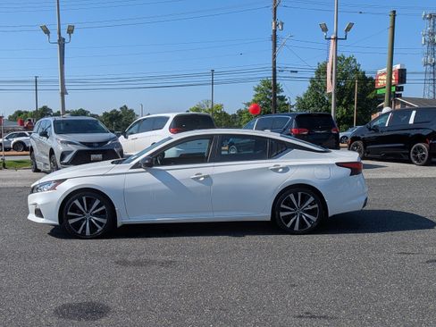 Used 2019 Nissan Altima 2.5 SR FWD image 5