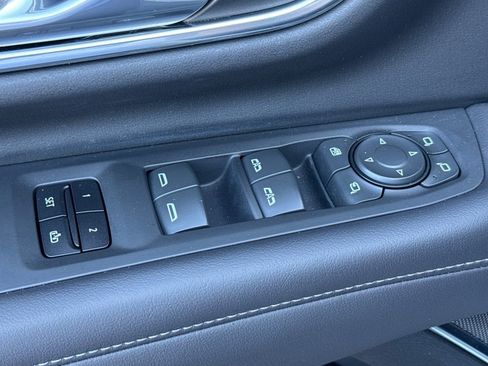 Used 2022 Chevrolet Tahoe Z71 w/ Z71 Off-Road Package image 12