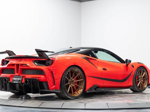 Used 2016 Ferrari 488 GTB RWD image 21