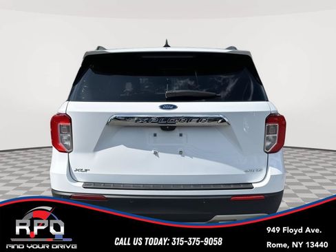Used 2021 Ford Explorer XLT w/ Equipment Group 202A AWD/4WD image 4