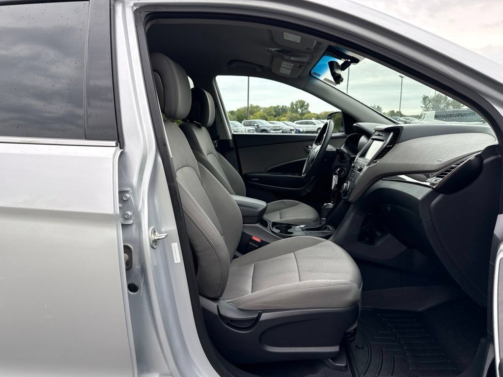 Used 2017 Hyundai Santa Fe Sport AWD/4WD image 11