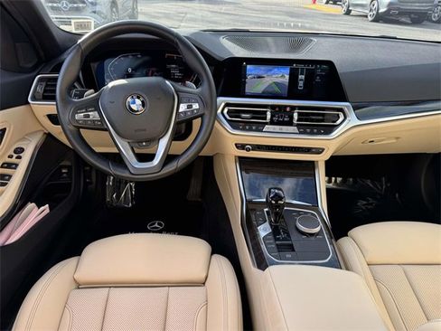 Used 2022 BMW 330i xDrive 330i xDrive w/ Driving Assistance Package image 5