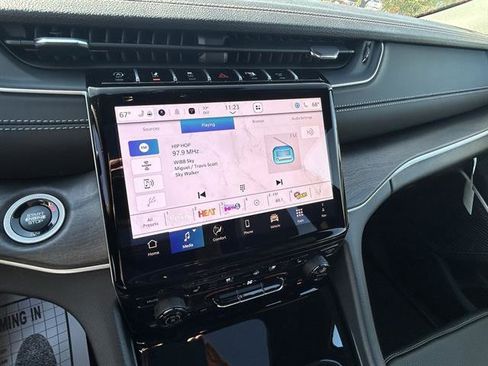 New 2025 Jeep Grand Cherokee Limited image 16